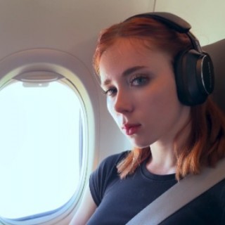 Рыженькая красивая девка круто долбится