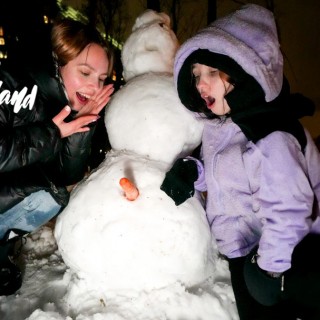 Веселые подружки занялись лесбийским сексом