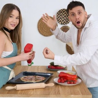 Сиськастая Амалия (Amalia Davis) круто ебется